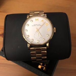 🚫SOLD🚫 EUC Marc Jacobs Watch in Gold
